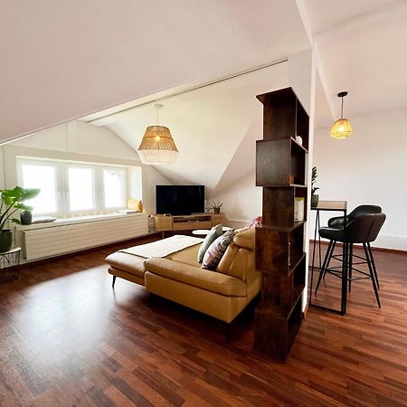 Appartement Atypique Avec Vue Neuchatel Luaran gambar