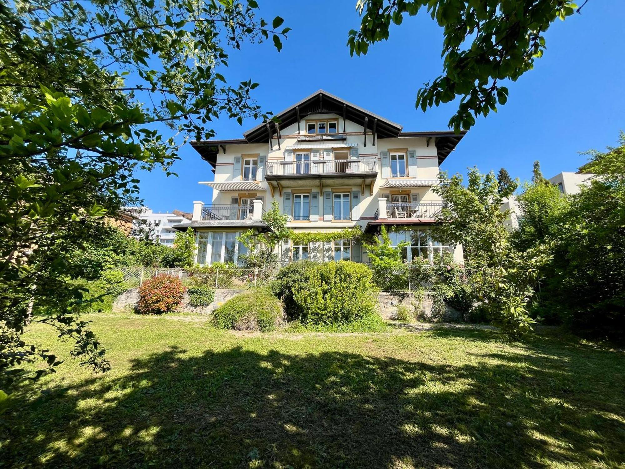 Appartement Atypique Avec Vue Neuchatel Luaran gambar